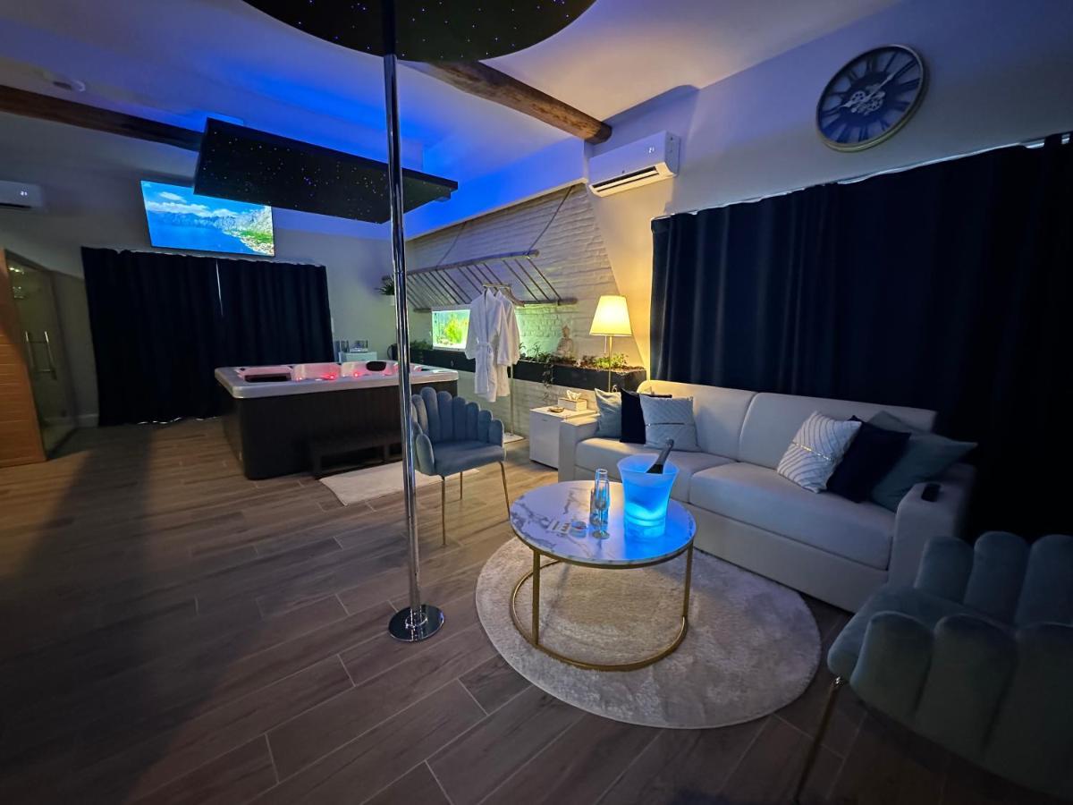 Au Domaine Du Prédieu Casa vacanze Crécy-sur-Serre